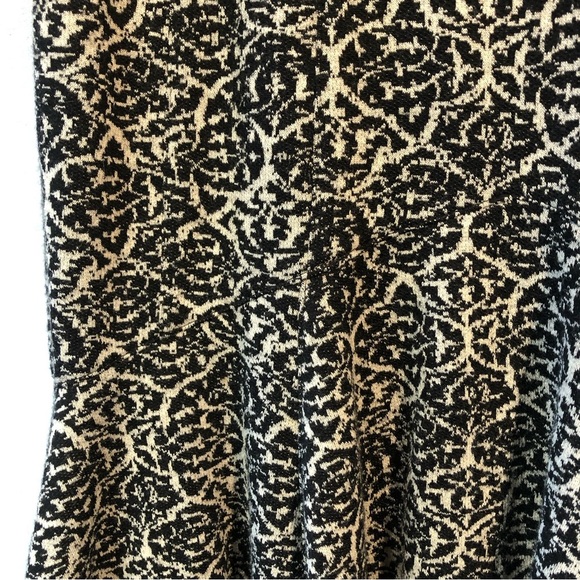 Diane Von Furstenberg wool blend stretch skirt black and tan flare edge 8 - Picture 2 of 8